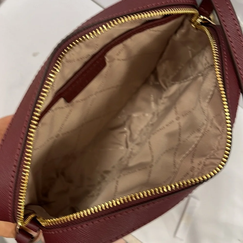 Michael Kors Jet Set Item Large East West Zip Chain Crossbody Bordeaux